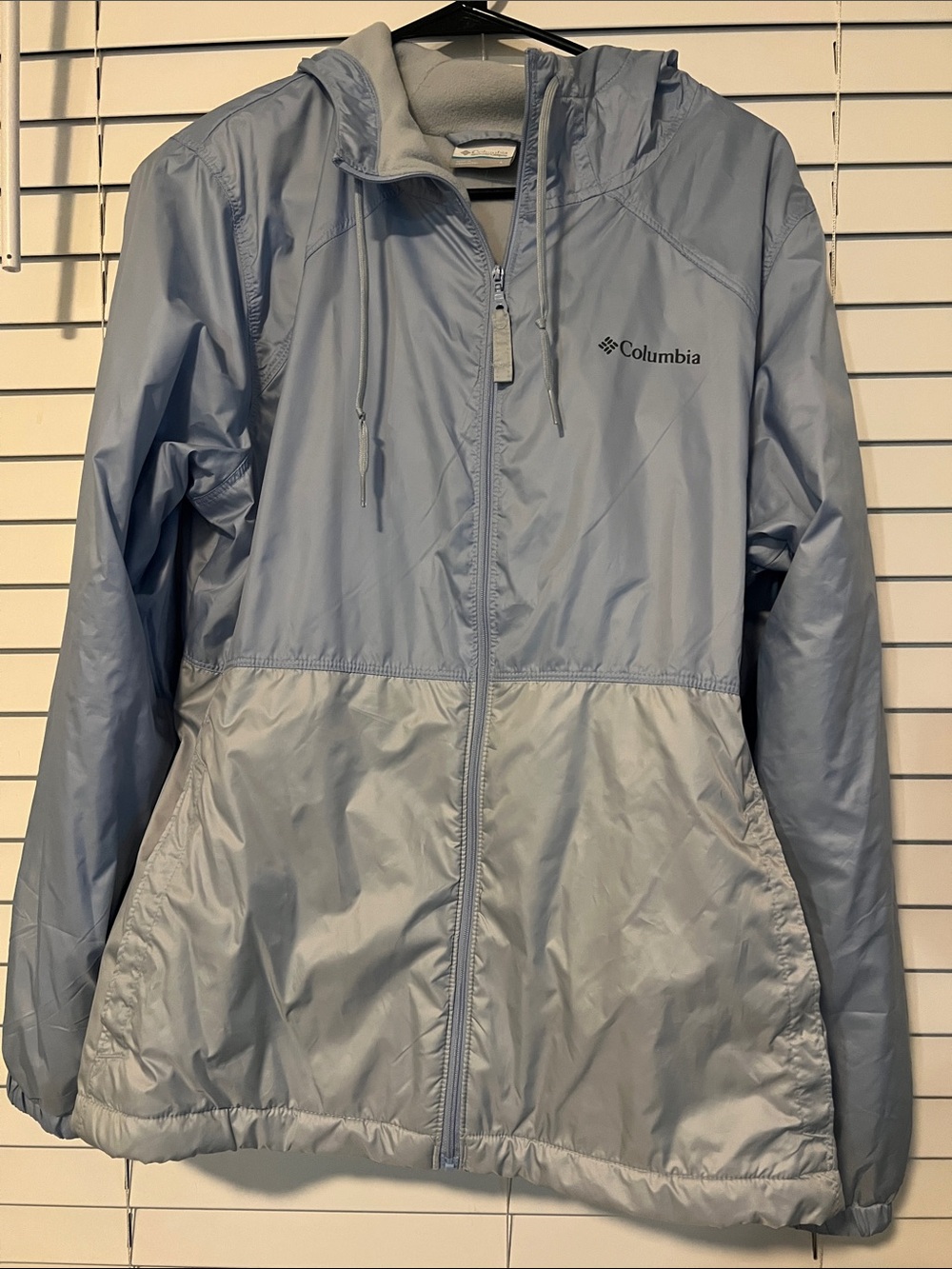 Columbia Two-Tone Light Blue Hooded Windbreaker Jacket